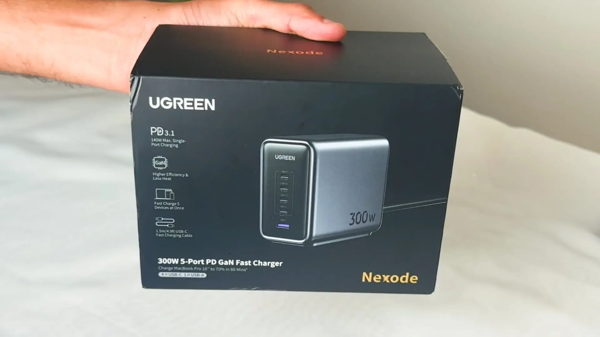 UGREEN Nexode 300W Review Unboxing
