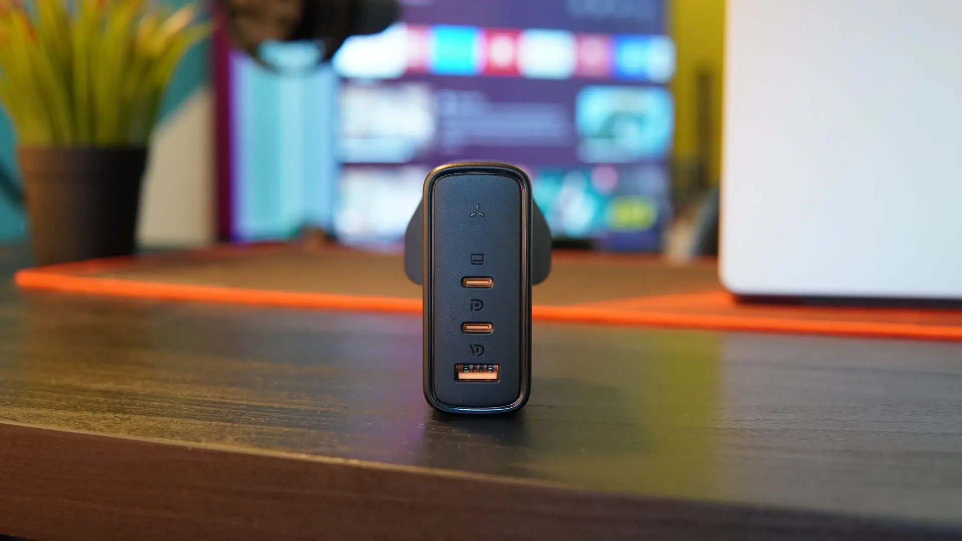 Voltme Revo 140W Charger Review